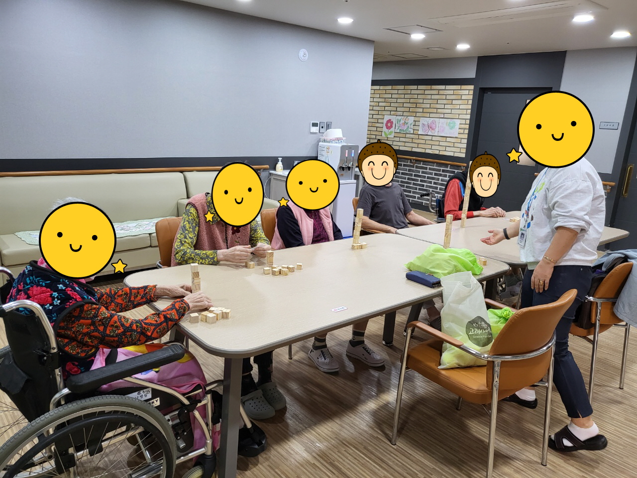 노인교구활동1KakaoTalk_20211029_114358013_01 1.jpg